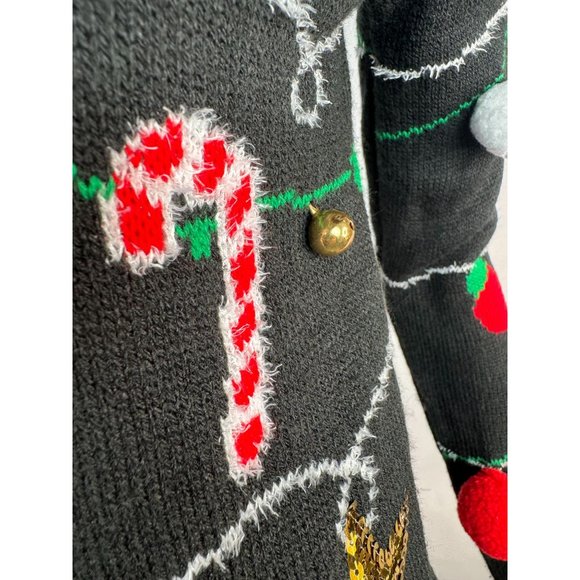 No Boundaries Christmas Garland and Light Sweater Small Black Acrylic - Picture 3 of 16
